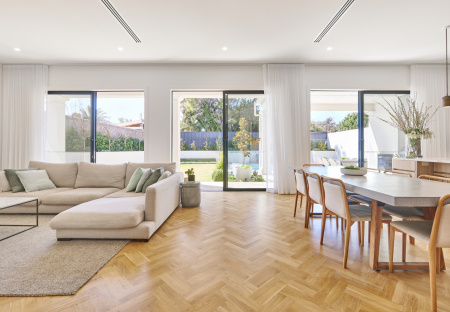 Riga Floor Coverings Logo